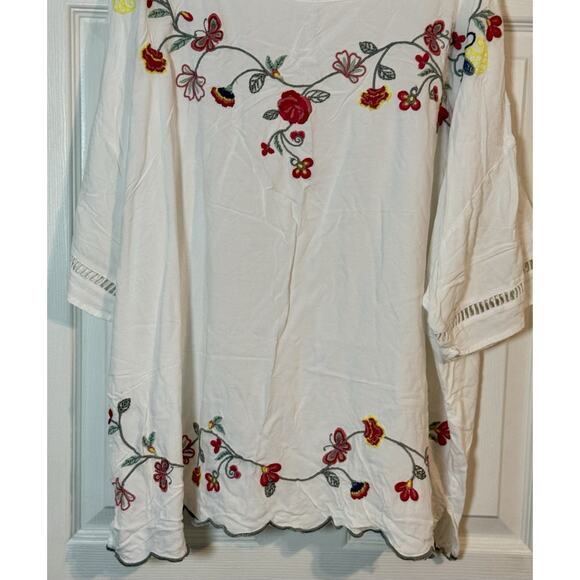 Time And Tru White Short Sleeved Blouse Embroidered With Flowers/Vines, XXXL, 22 - Picture 3 of 6